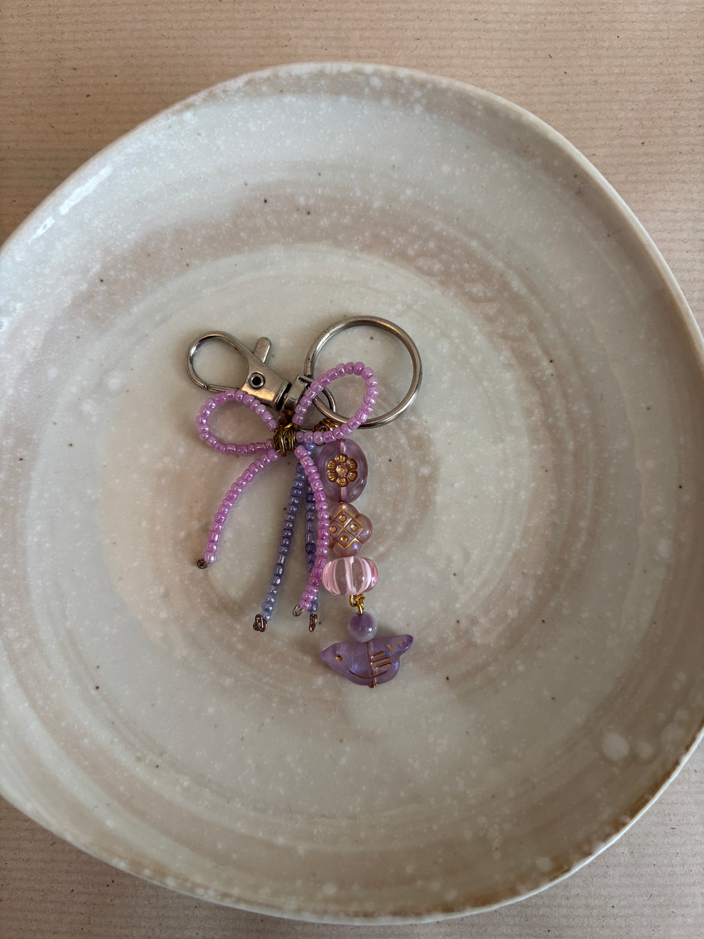 🎀 Beaded Bow Keychain