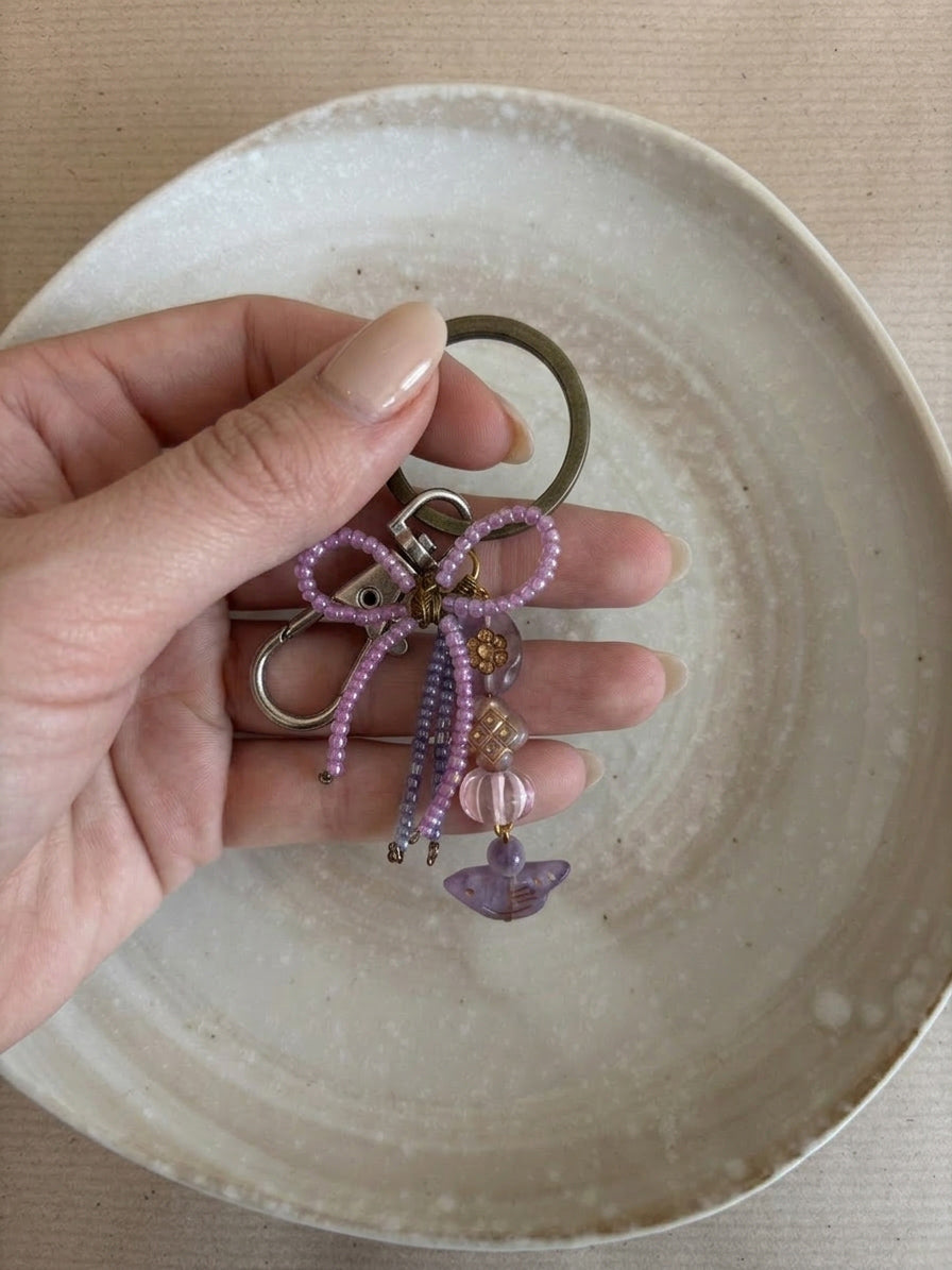 🎀 Beaded Bow Keychain