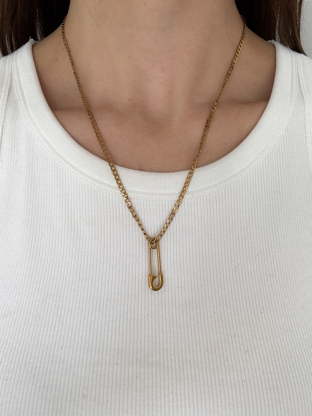 Safety pin