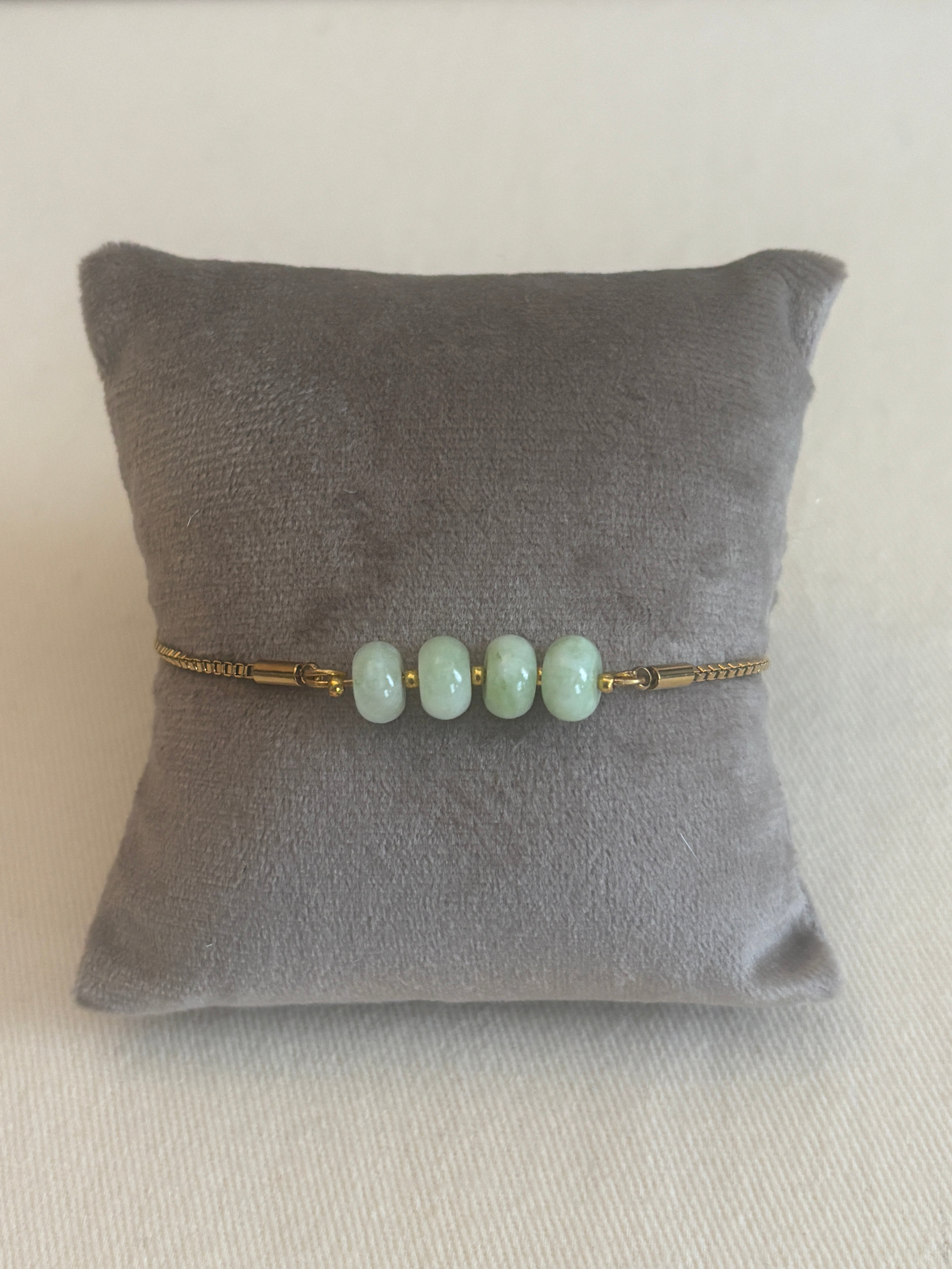 🌿 Sage Stone Slider Bracelet